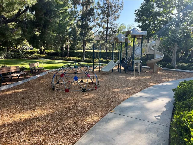 community kid's pay area (2)