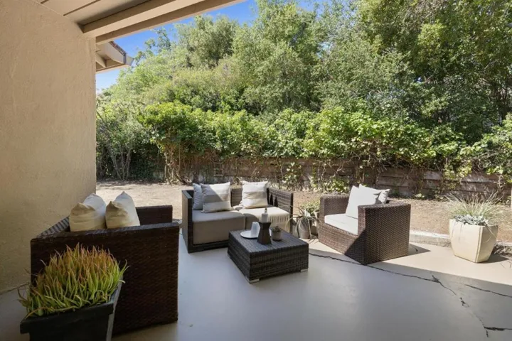 10605 Berkshire Drive, Los Altos Hills, California 94024
