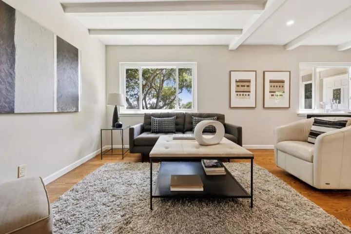 10605 Berkshire Drive, Los Altos Hills, California 94024