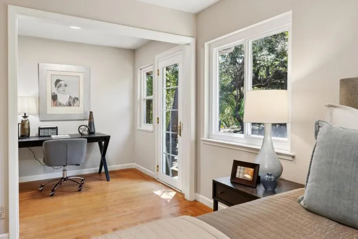 10605 Berkshire Drive, Los Altos Hills, California 94024