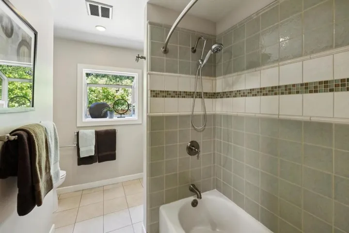 10605 Berkshire Drive, Los Altos Hills, California 94024