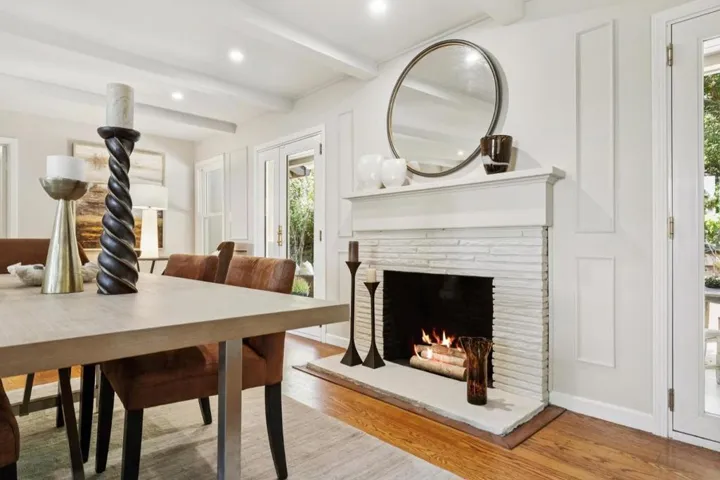 10605 Berkshire Drive, Los Altos Hills, California 94024
