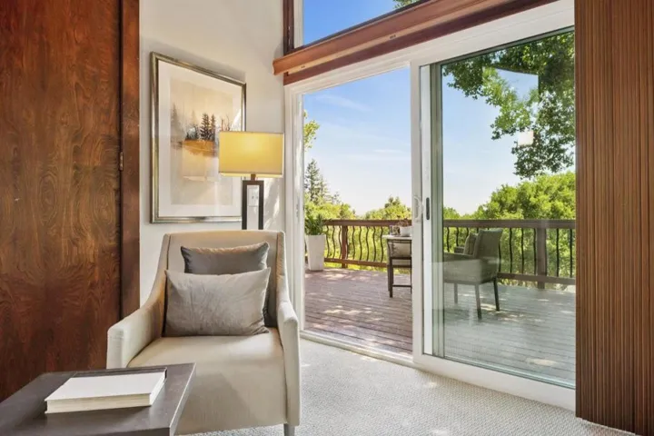 10605 Berkshire Drive, Los Altos Hills, California 94024