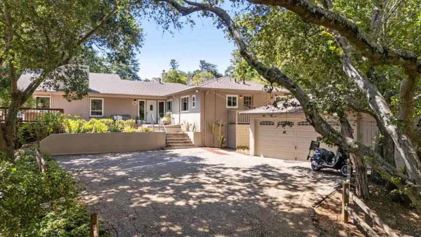 10605 Berkshire Drive, Los Altos Hills, California 94024
