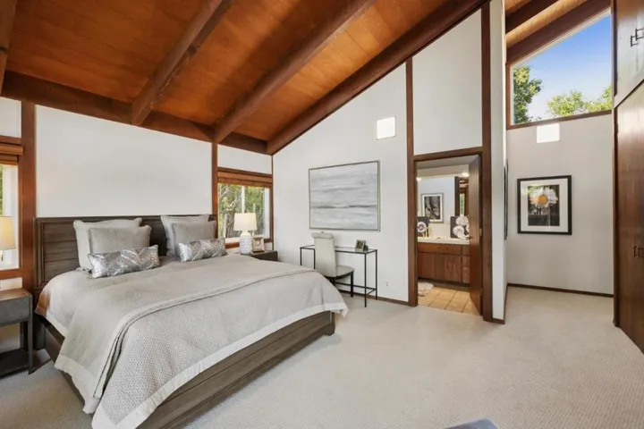 10605 Berkshire Drive, Los Altos Hills, California 94024