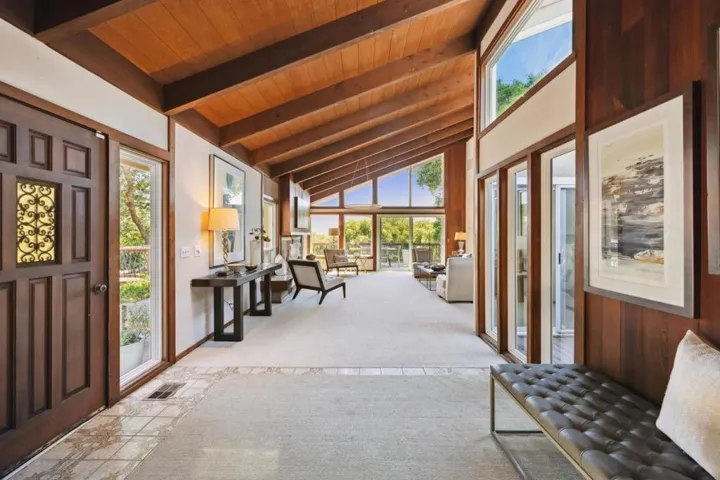 10605 Berkshire Drive, Los Altos Hills, California 94024