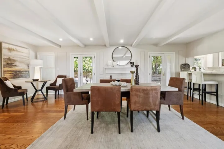 10605 Berkshire Drive, Los Altos Hills, California 94024