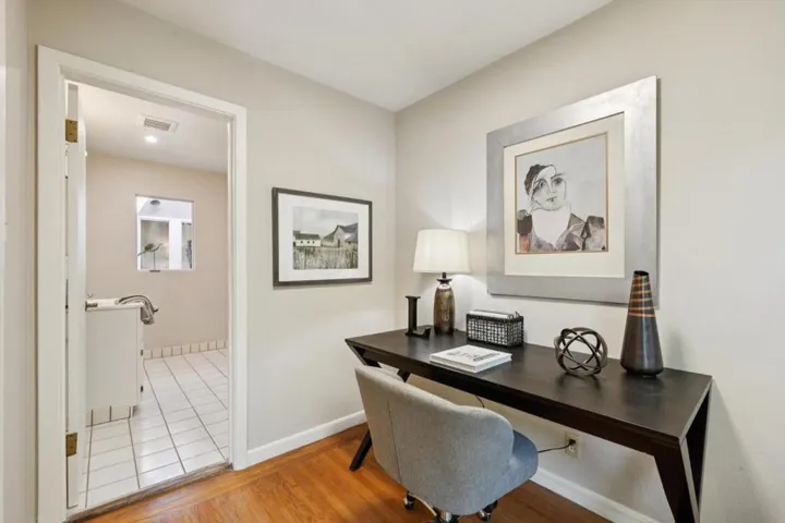 10605 Berkshire Drive, Los Altos Hills, California 94024