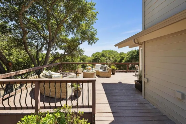 10605 Berkshire Drive, Los Altos Hills, California 94024