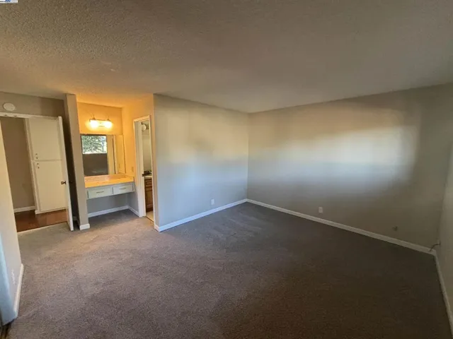 224 Orangewood Dr, Healdsburg, California 95448