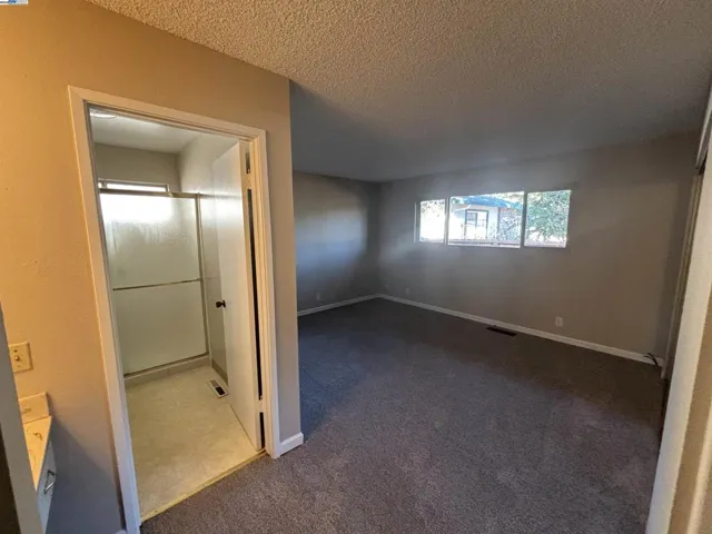 224 Orangewood Dr, Healdsburg, California 95448