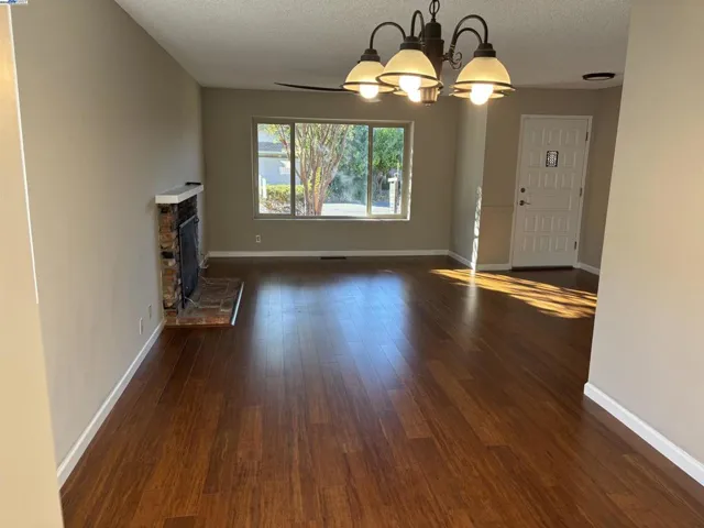 224 Orangewood Dr, Healdsburg, California 95448