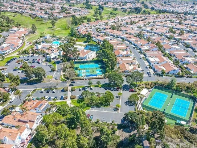 4958 Alicante Way, Oceanside, California 92056