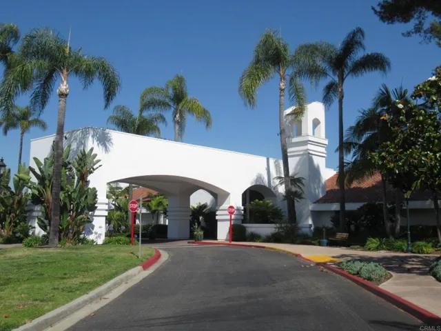 4958 Alicante Way, Oceanside, California 92056
