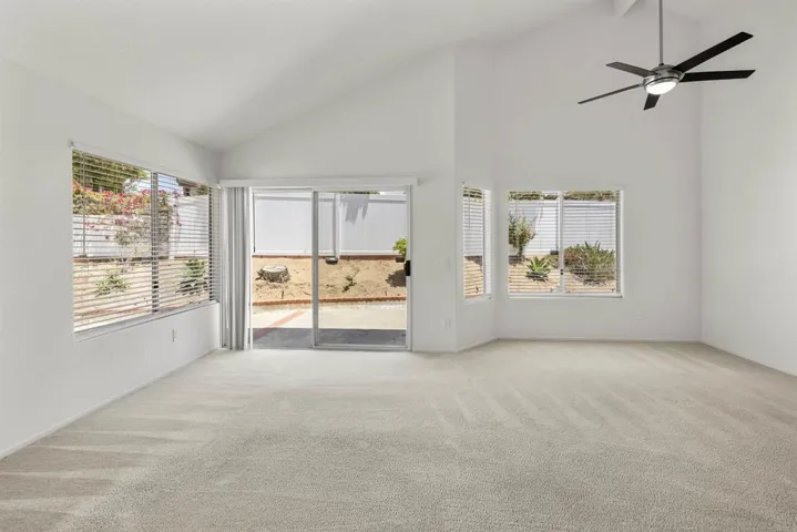 4958 Alicante Way, Oceanside, California 92056