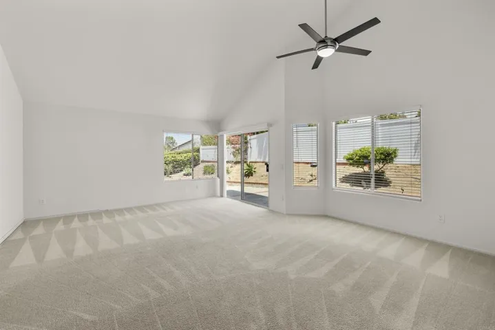 4958 Alicante Way, Oceanside, California 92056