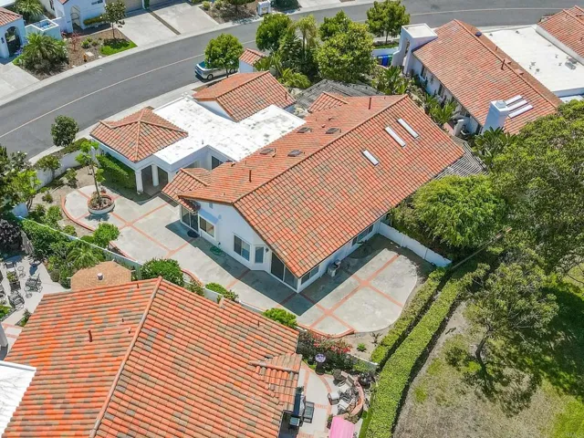 4958 Alicante Way, Oceanside, California 92056