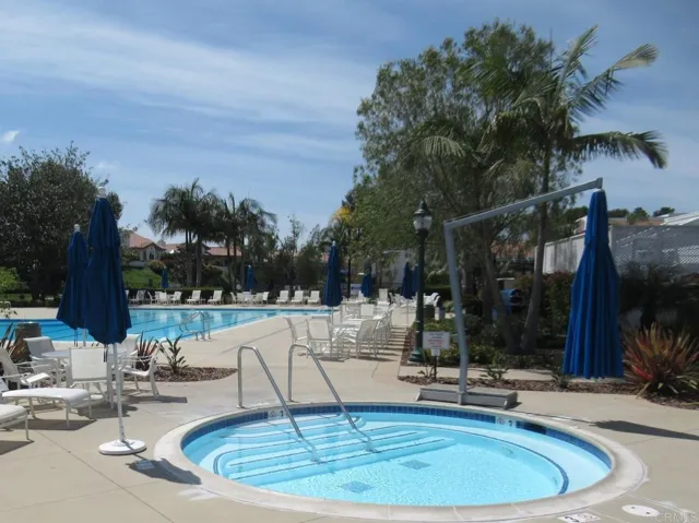 4958 Alicante Way, Oceanside, California 92056