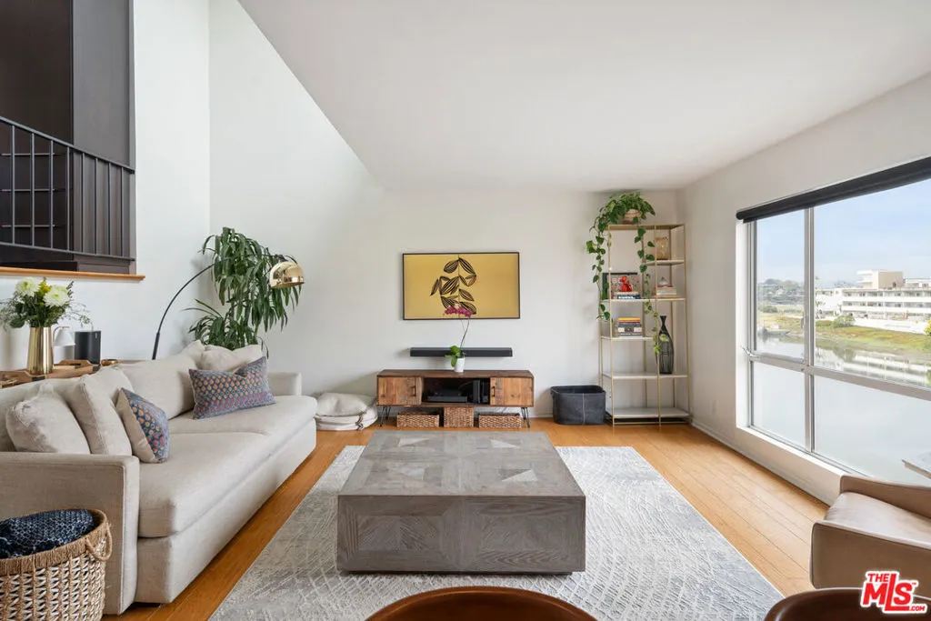 6400 Pacific Avenue 309, Playa Del Rey, California 90293 home-pic-9