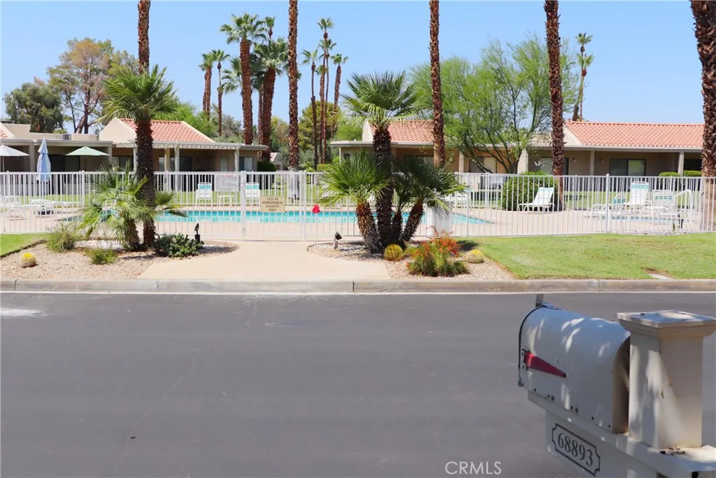 68893 Calle Monforte, Cathedral City, California 92234 home-pic-2