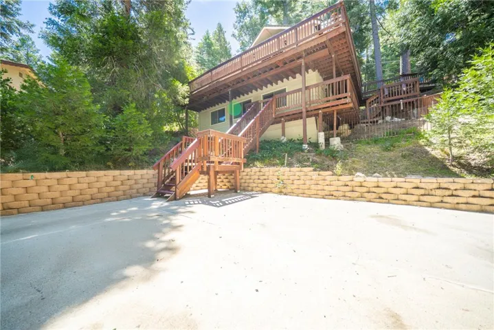 24495 Geneva Drive, Crestline, California 92325