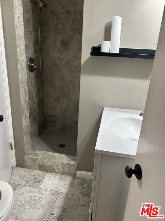 3340 E 67th Street, Long Beach, California 90805 home-pic-10
