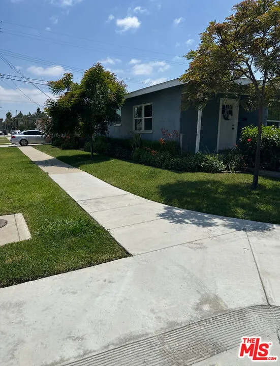 3340 E 67th Street, Long Beach, California 90805 home-pic-1