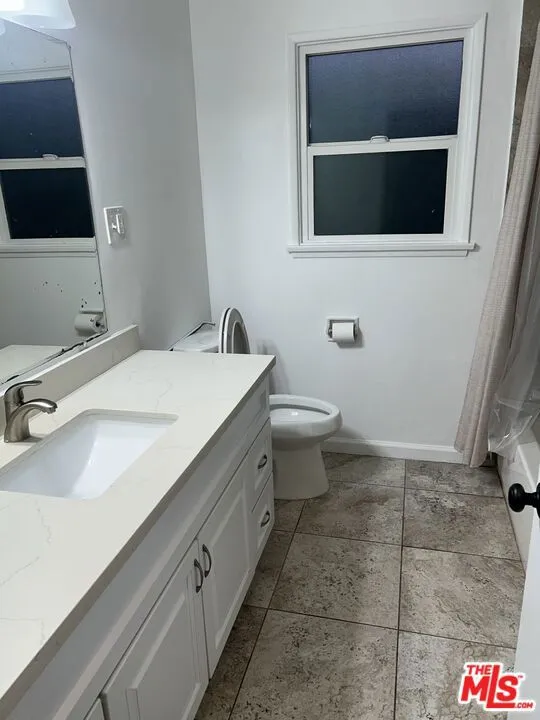 3340 E 67th Street, Long Beach, California 90805 home-pic-8