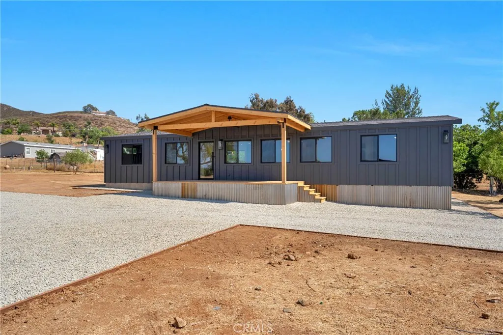 33320 Fowler Drive, Menifee, California 92596 home-pic-8