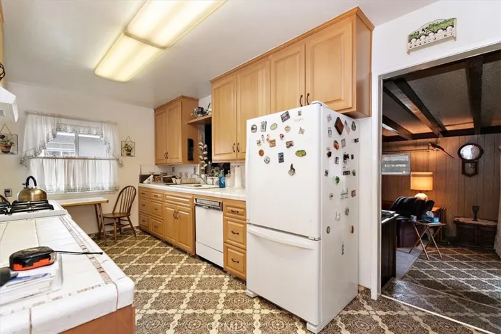 6014 Eckleson Street, Lakewood, California 90713