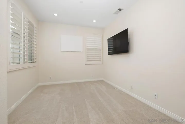 42 Paperwhite, Irvine, California 92603