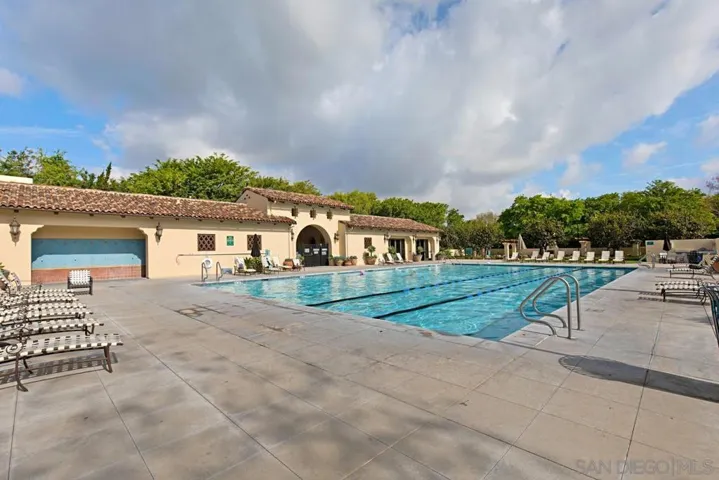 42 Paperwhite, Irvine, California 92603