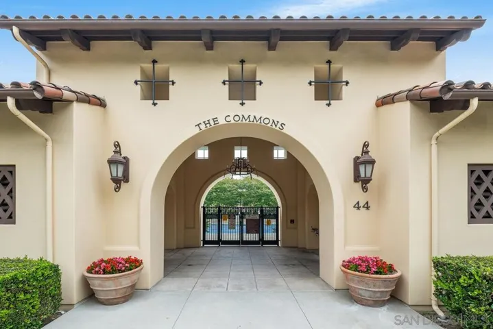 42 Paperwhite, Irvine, California 92603