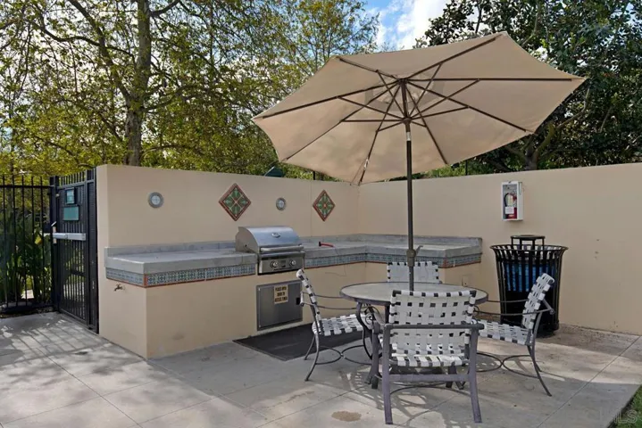 42 Paperwhite, Irvine, California 92603