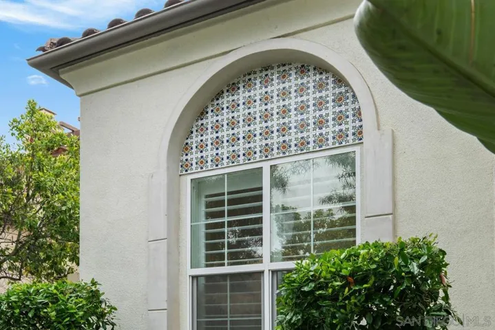 42 Paperwhite, Irvine, California 92603