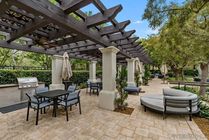 42 Paperwhite, Irvine, California 92603