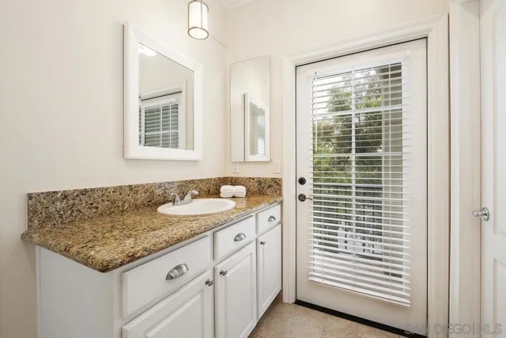 42 Paperwhite, Irvine, California 92603