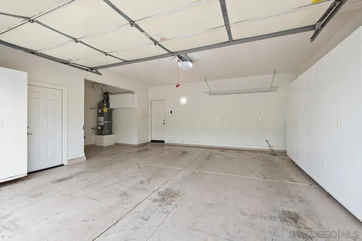 42 Paperwhite, Irvine, California 92603