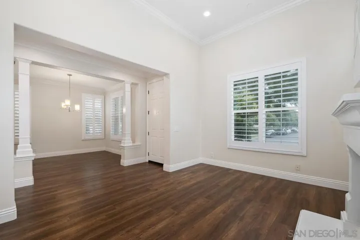 42 Paperwhite, Irvine, California 92603