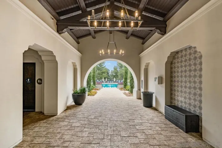 42 Paperwhite, Irvine, California 92603