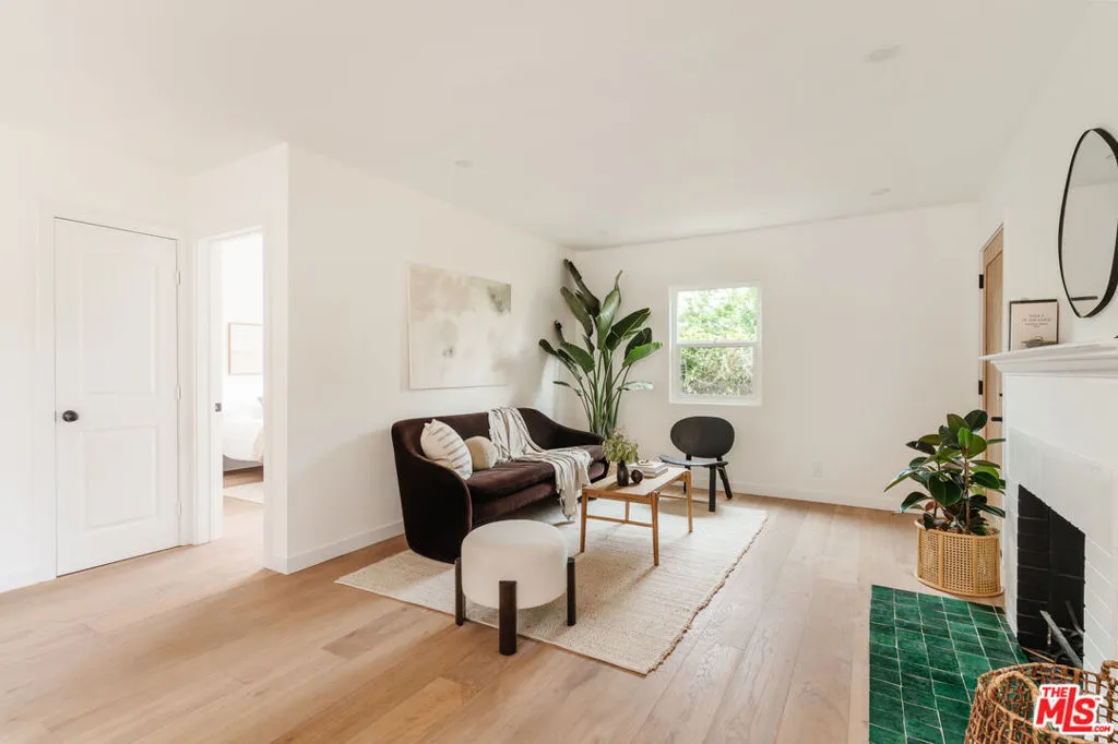 3501 Hillcrest Drive, Los Angeles, California 90016 home-pic-12