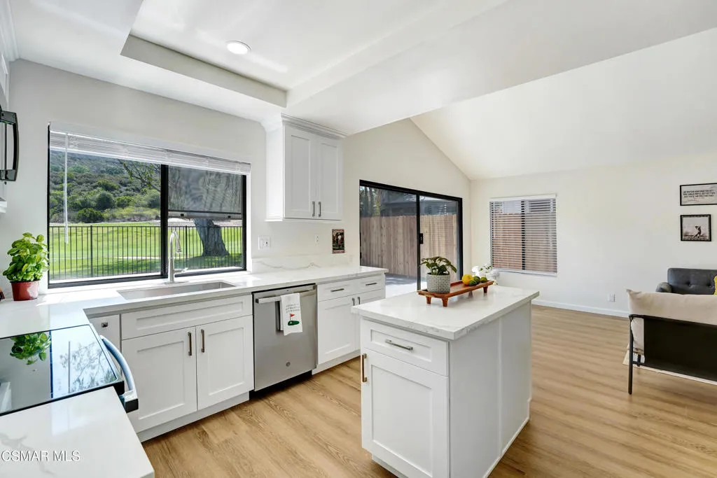 4188 Minnecota Drive, Thousand Oaks, California 91360 home-pic-11