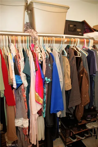 Center of hanging space