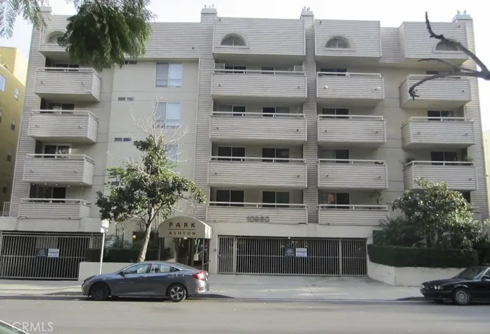 10960 Ashton Way 303, Los Angeles, California 90024