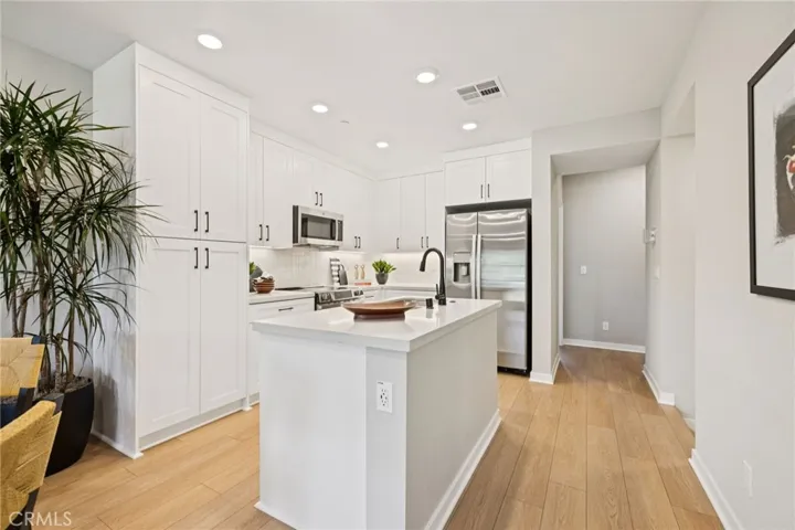 Kitchen with Quartz counters
