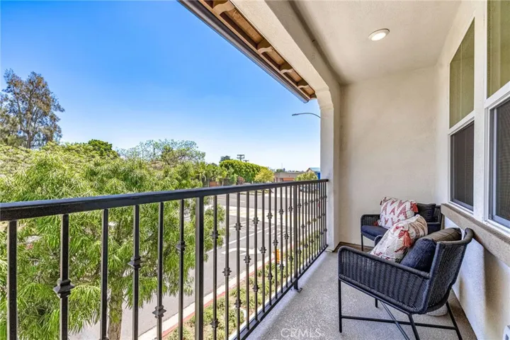 Balcony with park view