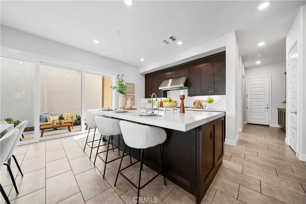 111 Pitch, Irvine, California 92618 home-pic-14