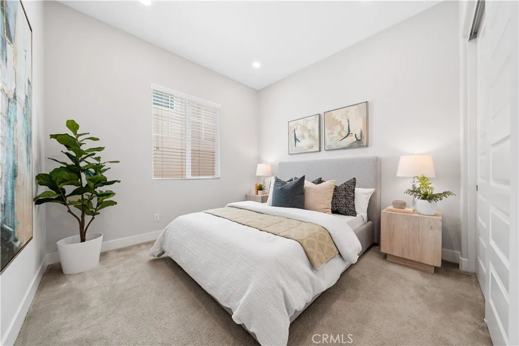 111 Pitch, Irvine, California 92618 home-pic-18