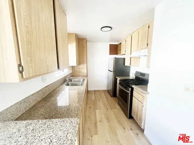 4180 Marlton Avenue 14, Los Angeles, California 90008