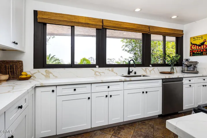 405 Sequoia Dr 025-mls